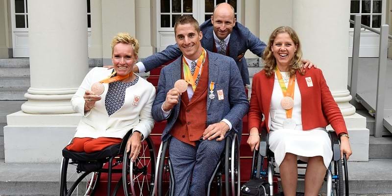 Huldigingen Paralympic TeamNL Tokyo 2020 op ambassade